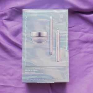 R.E M Beauty Holiglitch bundle!